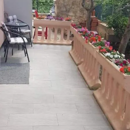 Apartman Modern In With Private Terrace - One Bedroom With Terrace *